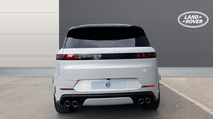 Land Rover Range Rover Sport 4.4 P635 V8 SV Ultimate Edition 5dr Auto Petrol Estate - Image 6